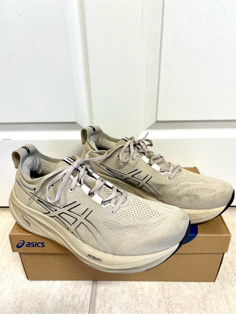 Asics Men's Athletic Running Shoes in Beige and Black Accents